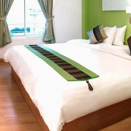 Nantra De Comfort Bangkok Esterno foto