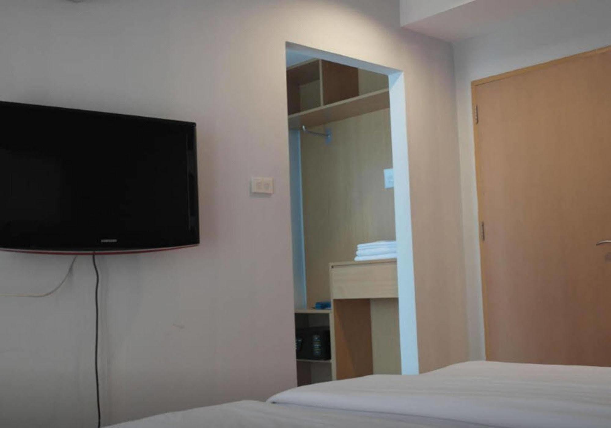 Nantra De Comfort Bangkok Esterno foto